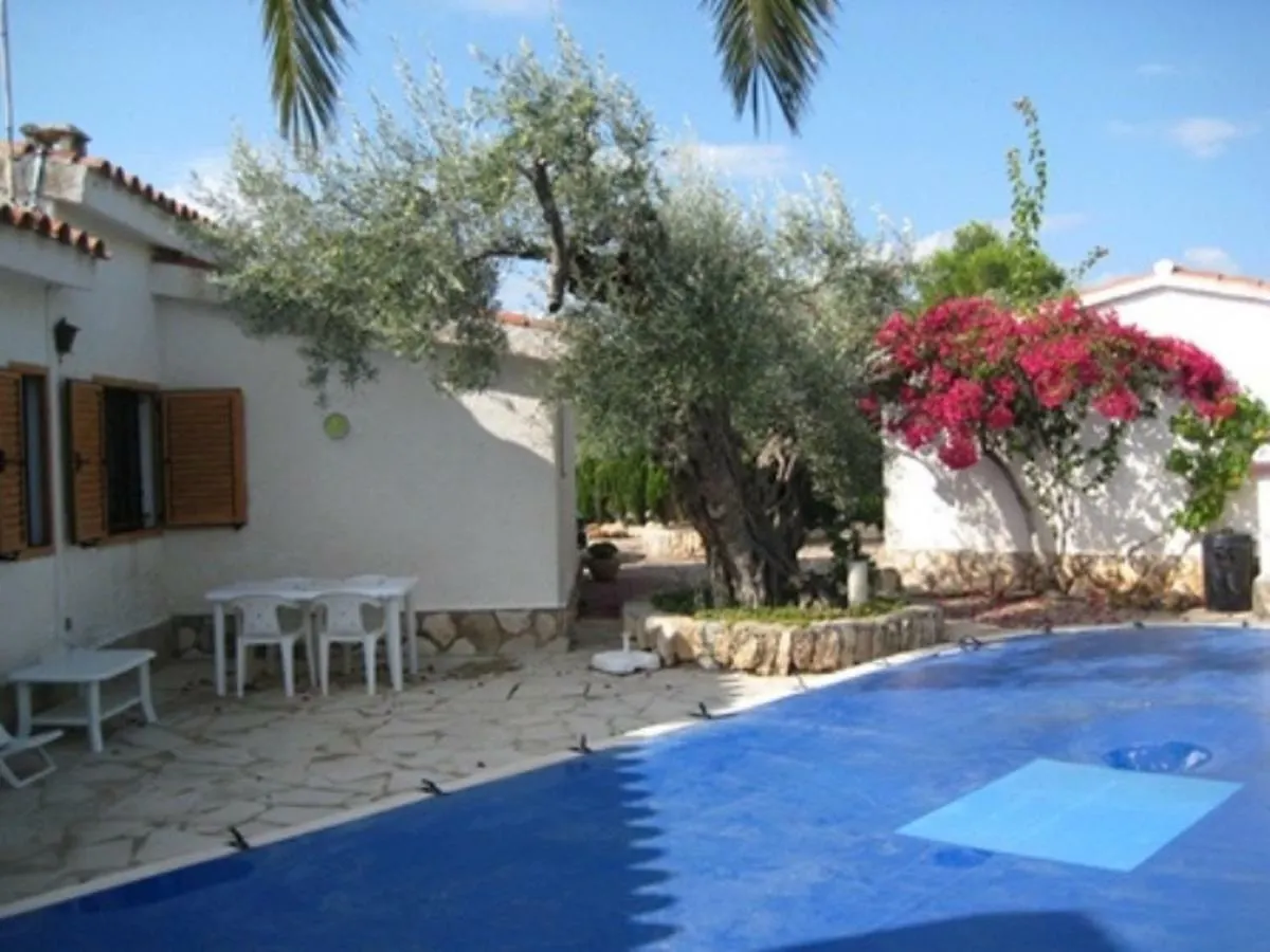 Chalet Con Piscina L'Ampolla Holiday home